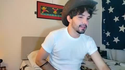 Snapshot of camilosaennz chatting on January 2026 07:57:02 AM camilo online show from January 2026 07:57:02 AM