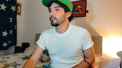 Snapshot of camilosaennz chatting on January 2026 05:23:01 AM camilo online show from January 2026 05:23:01 AM