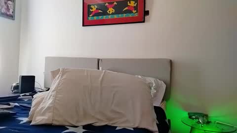 Snapshot of camilosaennz chatting on February 2026 07:01:02 PM camilo online show from February 2026 07:01:02 PM