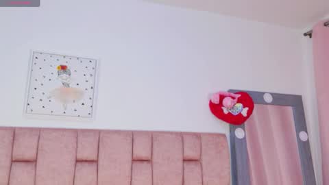 camiluxe online show from March 2026 08:20:01 PM