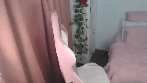 Snapshot of caminicole chatting on February 2026 03:05:02 AM Nicole online show from February 2026 03:05:02 AM