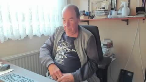 Cammee online show from December 2024 09:56:01 AM