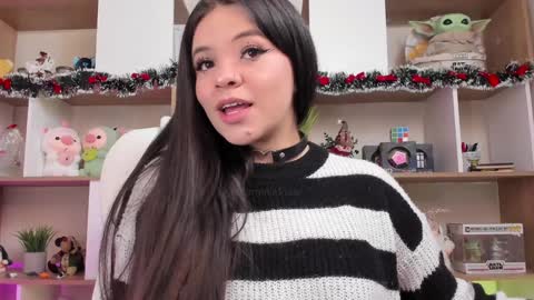   Lets reach 200 thumbs up  online show from December 2024 12:43:02 PM