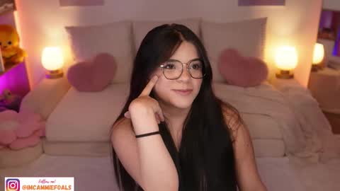 Snapshot of cammiefoalss chatting on February 2026 08:16:01 PM Lets reach 200 thumbs up online show from February 2026 08:16:01 PM