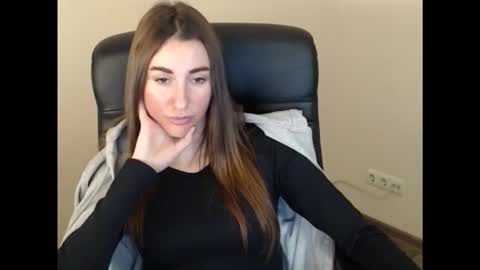 Snapshot of cammila_horn chatting on January 2026 01:05:02 PM cammila horn online show from January 2026 01:05:02 PM