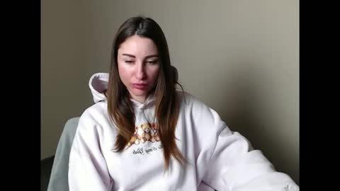 Snapshot of cammila_horn chatting on February 2026 06:11:02 AM cammila horn online show from February 2026 06:11:02 AM