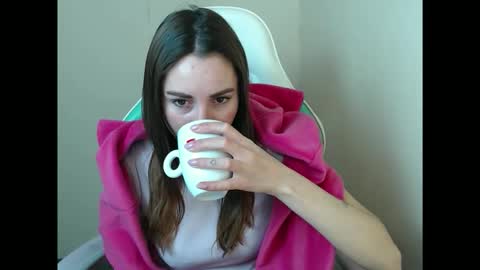 Snapshot of cammila_horn chatting on February 2026 06:11:02 AM cammila horn online show from February 2026 06:11:02 AM