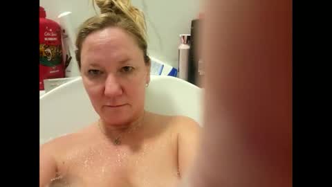 Snapshot of campbellcourtney385 chatting on January 2026 03:12:02 AM campbellcourtney385 online show from January 2026 03:12:02 AM