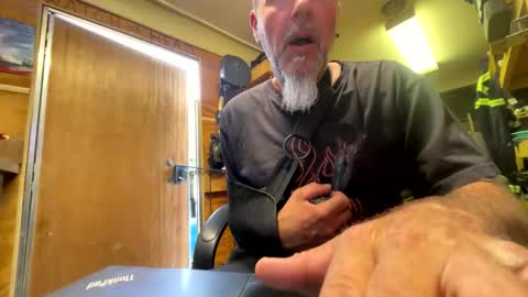 Chris online show from May 2026 11:43:01 PM