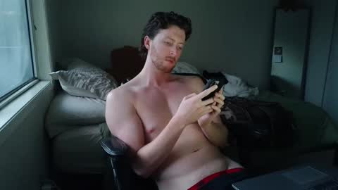 Snapshot of canadianstud18 chatting on February 2025 01:15:02 AM Devon online show from February 2025 01:15:02 AM