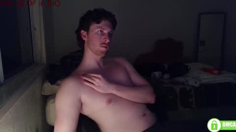 Snapshot of canadianstud18 chatting on February 2025 05:09:02 AM Devon online show from February 2025 05:09:02 AM