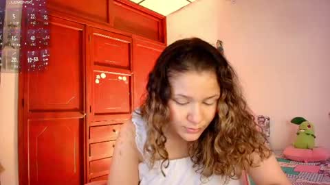 Snapshot of candase_ chatting on June 2026 07:44:02 PM Candase online show from June 2026 07:44:02 PM