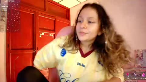 Snapshot of candase_ chatting on June 2026 02:55:02 AM Candase online show from June 2026 02:55:02 AM
