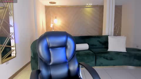  Candanse R  online show from October 2025 08:16:02 PM