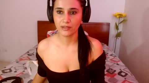 Carolina online show from May 2026 06:37:01 PM