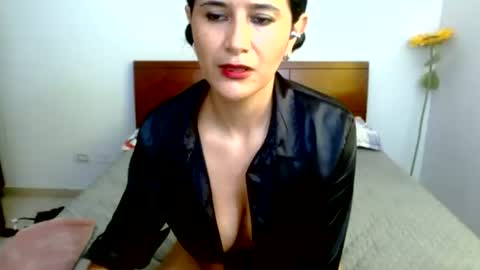 Carolina online show from June 2026 04:40:02 PM