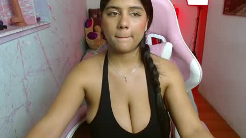 Snapshot of candela_smith chatting on October 2025 06:15:02 PM Candelaria online show from October 2025 06:15:02 PM