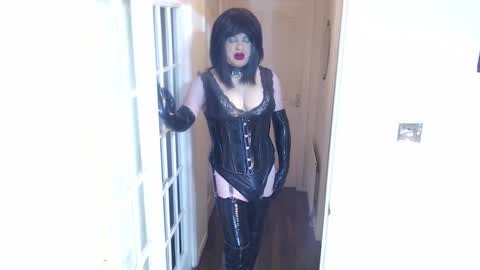 Snapshot of candi_smokes chatting on January 2026 02:33:02 PM candi smokes online show from January 2026 02:33:02 PM