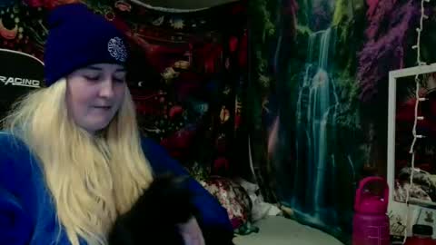 Candi online show from June 2026 07:37:02 PM