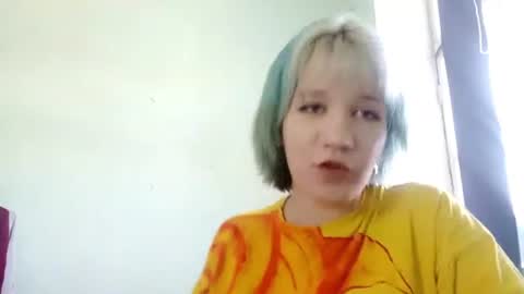Snapshot of candiswirtanen chatting on June 2026 08:48:02 AM Sia online show from June 2026 08:48:02 AM
