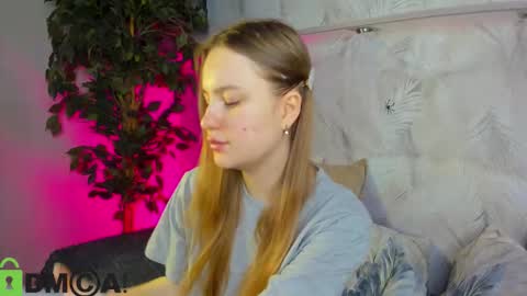 Candy online show from November 2025 01:08:01 AM
