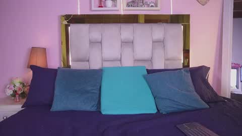 Paula 3 online show from July 2026 07:17:01 PM