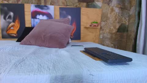 Jolie online show from February 2026 08:30:01 PM