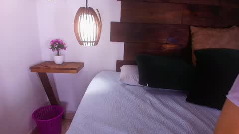 Snapshot of candy_feett chatting on April 2026 08:45:02 PM Jolie online show from April 2026 08:45:02 PM