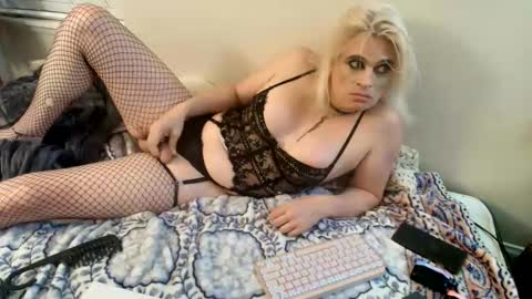ExtraCandy online show from May 2026 10:23:01 AM