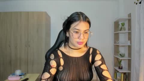 Snapshot of candy_hes chatting on January 2026 07:27:01 PM Nickol online show from January 2026 07:27:01 PM