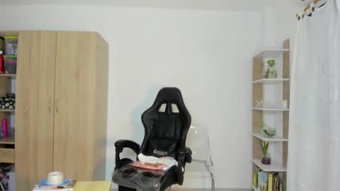 Snapshot of candy_hes chatting on January 2026 09:16:02 PM Nickol online show from January 2026 09:16:02 PM