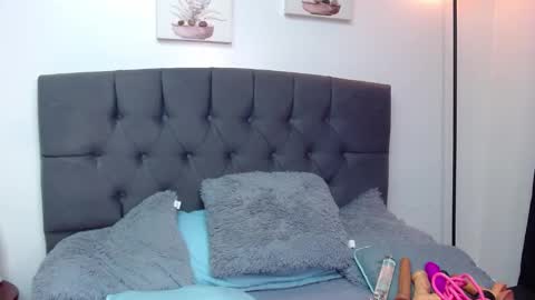 Snapshot of candy_lux_ chatting on September 2025 09:37:02 PM Candy online show from September 2025 09:37:02 PM