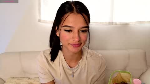 Candy online show from November 2025 05:26:01 PM