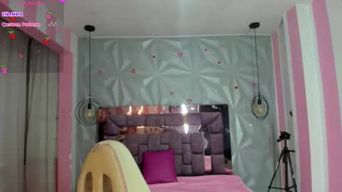 Ania online show from November 2025 11:12:02 AM