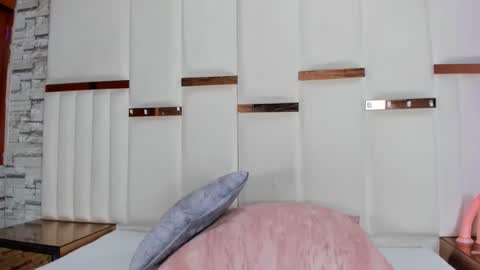 candyandsteven online show from April 2026 03:56:01 AM