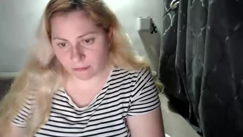 Snapshot of candycream74 chatting on January 2025 06:50:01 PM Laura online show from January 2025 06:50:01 PM