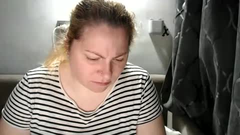 Snapshot of candycream74 chatting on January 2025 06:14:01 PM Laura online show from January 2025 06:14:01 PM