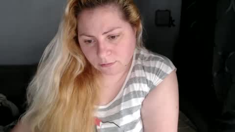 Snapshot of candycream74 chatting on February 2025 09:30:01 AM Laura online show from February 2025 09:30:01 AM