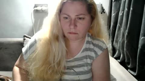 Snapshot of candycream74 chatting on February 2025 10:13:01 PM Laura online show from February 2025 10:13:01 PM