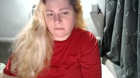 Snapshot of candycream74 chatting on February 2025 04:47:02 PM Laura online show from February 2025 04:47:02 PM