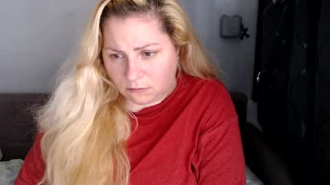 Snapshot of candycream74 chatting on February 2025 09:20:02 AM Laura online show from February 2025 09:20:02 AM