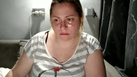 Snapshot of candycream74 chatting on March 2025 07:48:01 PM Laura online show from March 2025 07:48:01 PM