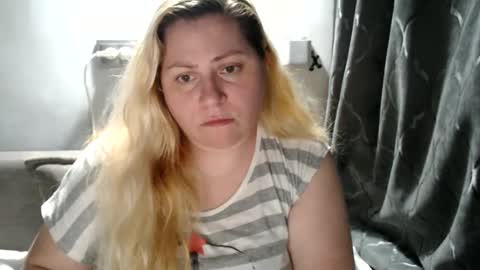 Snapshot of candycream74 chatting on March 2025 08:48:01 PM Laura online show from March 2025 08:48:01 PM