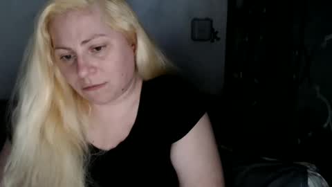 Snapshot of candycream74 chatting on March 2025 03:16:02 PM Laura online show from March 2025 03:16:02 PM