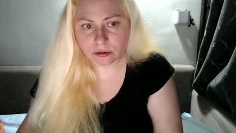 Snapshot of candycream74 chatting on March 2025 05:29:01 PM Laura online show from March 2025 05:29:01 PM