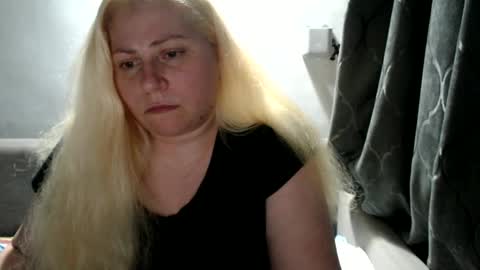 Snapshot of candycream74 chatting on March 2025 09:15:02 PM Laura online show from March 2025 09:15:02 PM