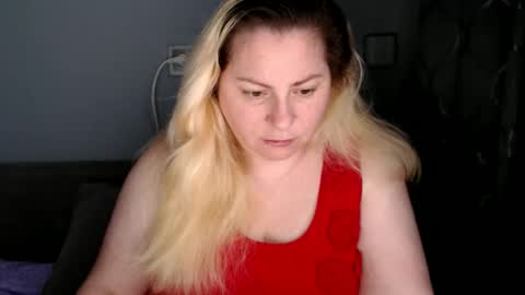 Snapshot of candycream74 chatting on September 2025 11:32:02 AM Laura online show from September 2025 11:32:02 AM