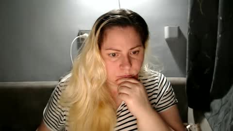 Snapshot of candycream74 chatting on September 2025 07:25:02 PM Laura online show from September 2025 07:25:02 PM