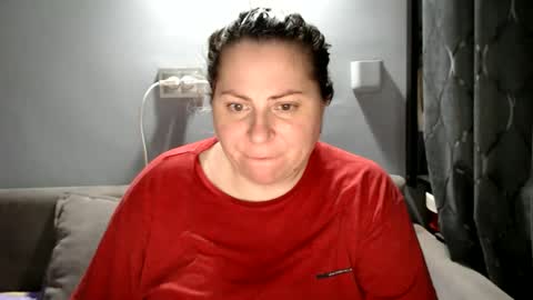 Snapshot of candycream74 chatting on September 2025 06:43:02 PM Laura online show from September 2025 06:43:02 PM