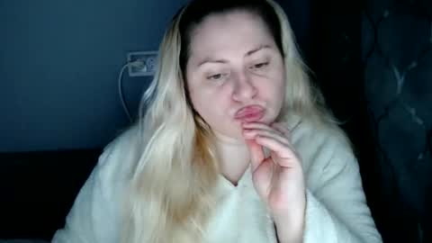 Snapshot of candycream74 chatting on October 2025 08:57:01 AM Laura online show from October 2025 08:57:01 AM